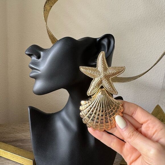 Gold Starfish and Shell earring A1225 - Picture 5 of 5